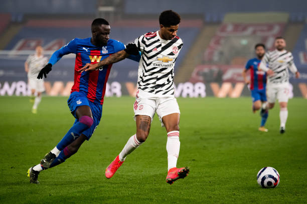 时彼此扶持 时彼此扶持