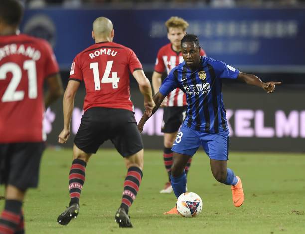 声不绝于耳 声不绝于耳