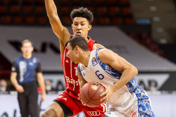 表现抢眼 表现抢眼